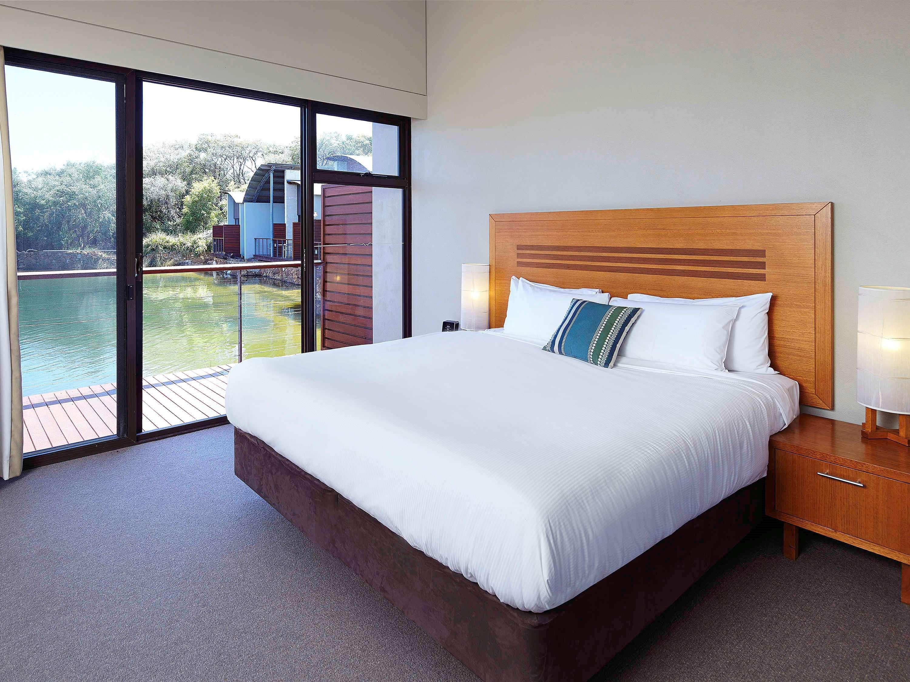 Pullman Bunker Bay Resort Margaret River Dunsborough Exteriér fotografie A bedroom at the Peppers Springs Hotel