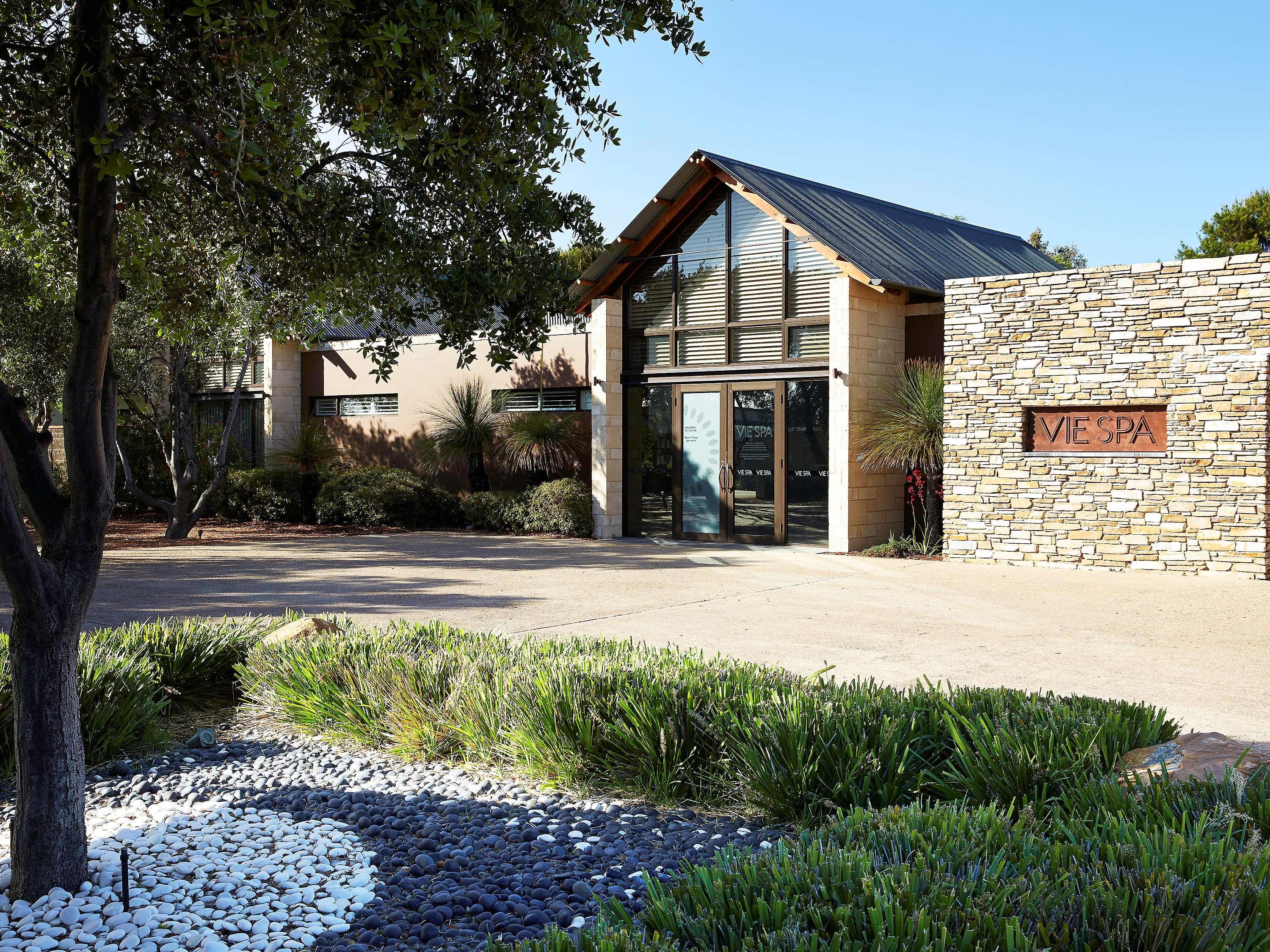 Pullman Bunker Bay Resort Margaret River Dunsborough Exteriér fotografie The entrance to the Villon winery