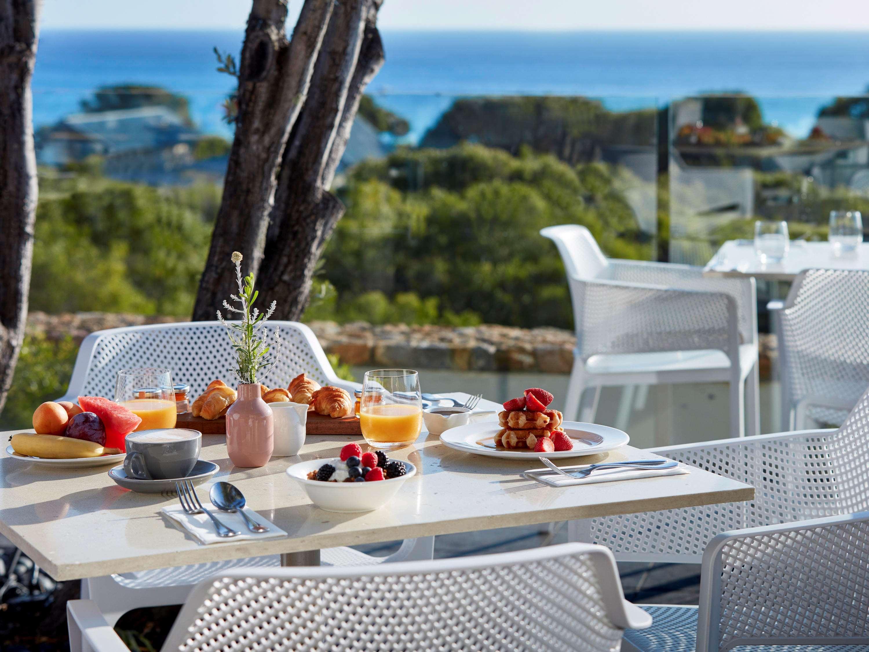 Pullman Bunker Bay Resort Margaret River Dunsborough Exteriér fotografie Breakfast at the hotel