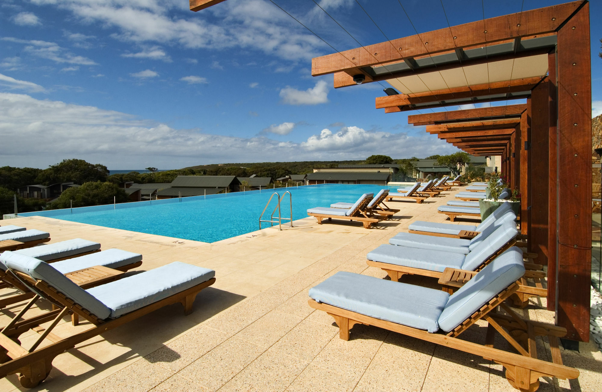Pullman Bunker Bay Resort Margaret River Dunsborough Exteriér fotografie The swimming pool at the hotel